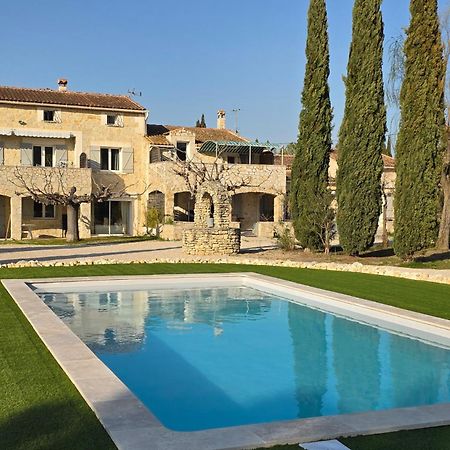 Апартаменти Locations Des Alpilles Сен-Ремі-де-Прованс Екстер'єр фото