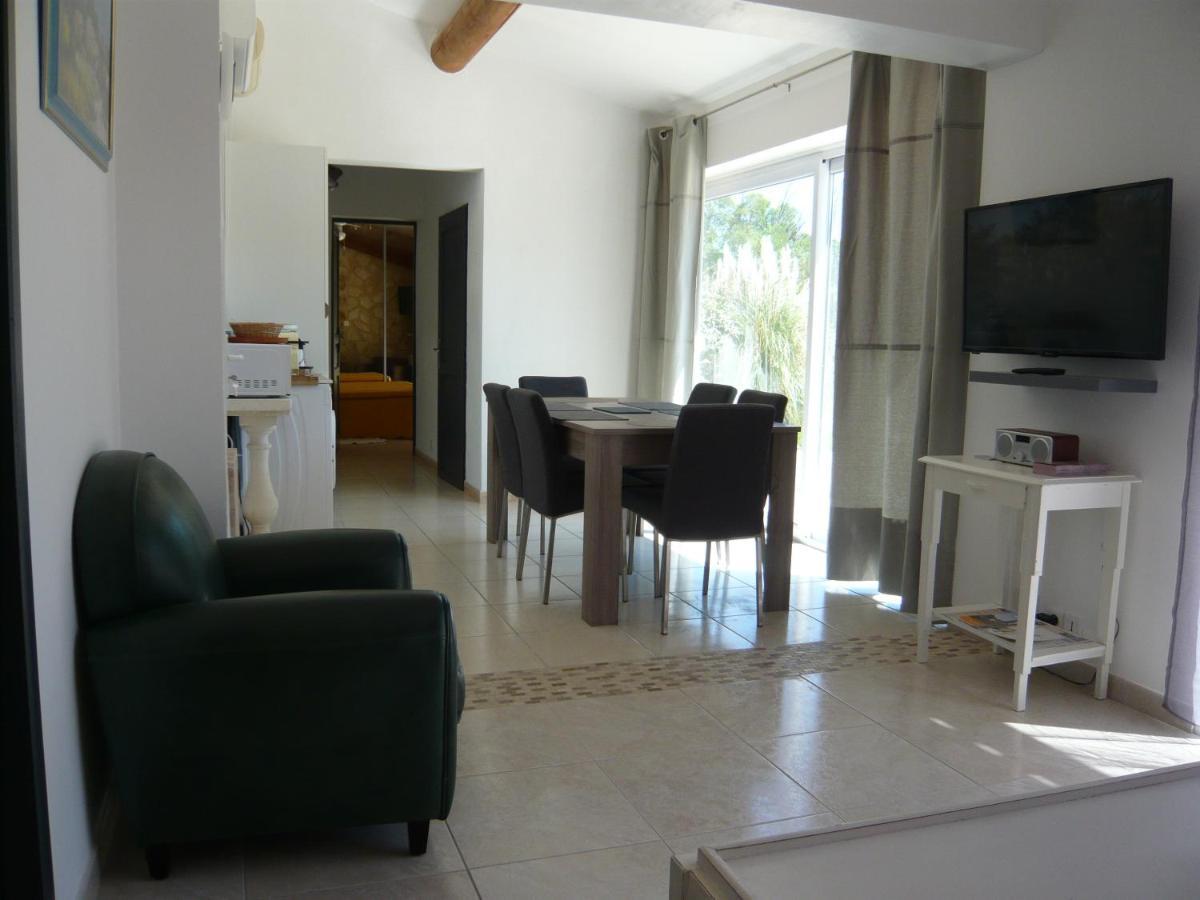 Апартаменти Locations Des Alpilles Сен-Ремі-де-Прованс Екстер'єр фото